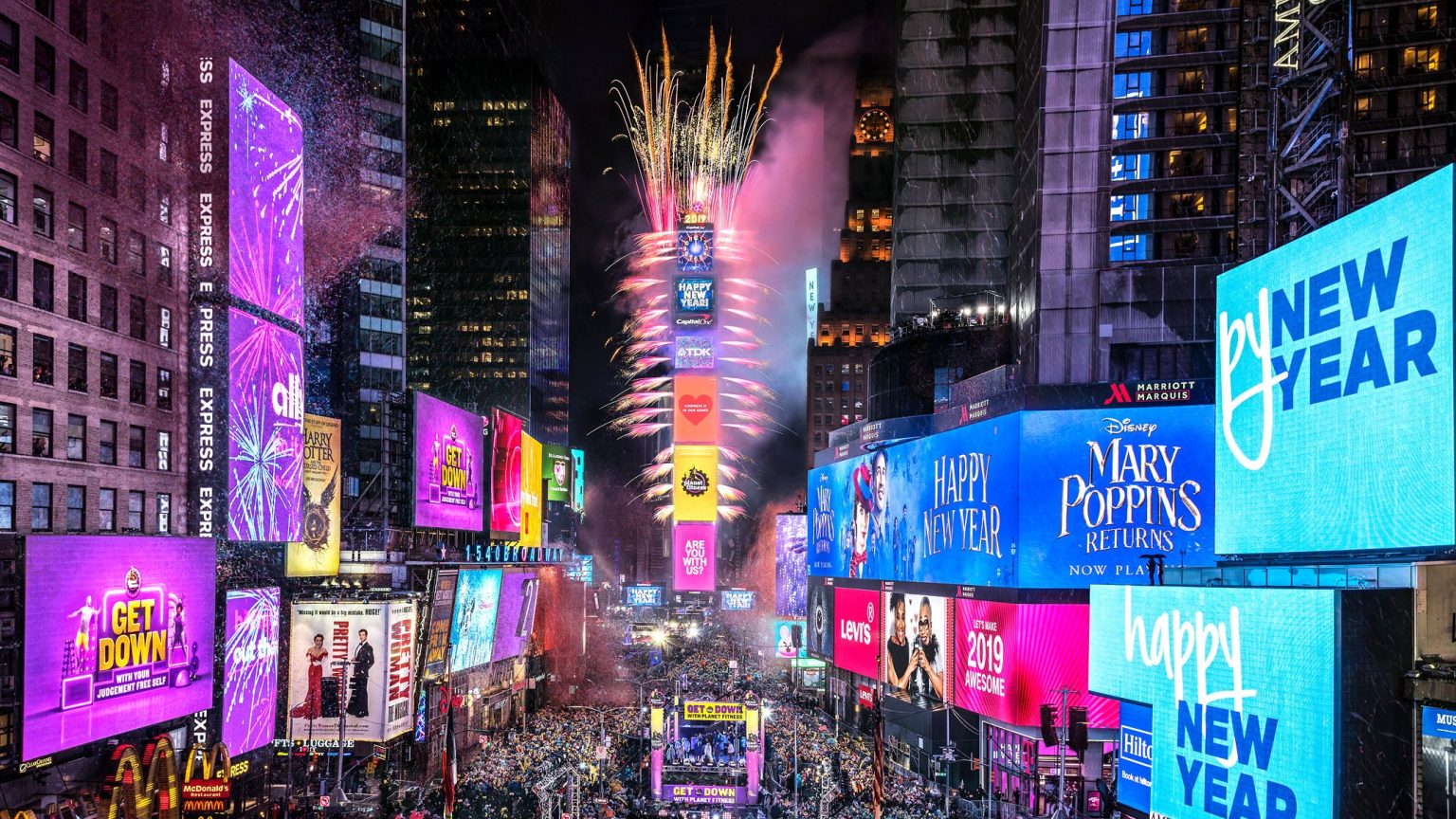 live new years eve in new york city 2023