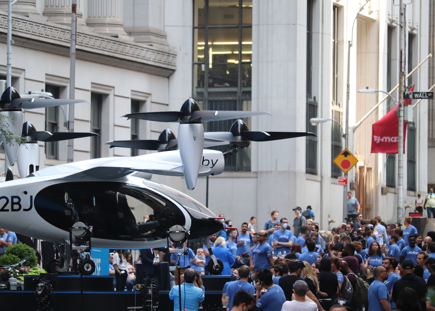 Um den Börsengang des Herstellers zu feiern – Lufttaxi landet auf der Wall Street