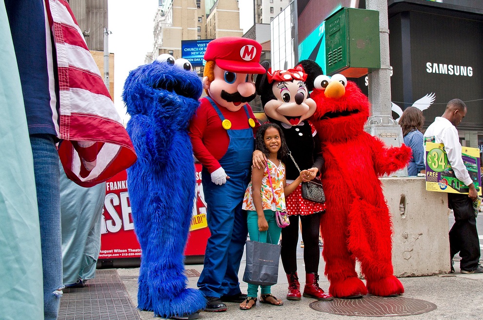 New York will kostümierten Figuren am Times Square mit Gesetz Herr werden