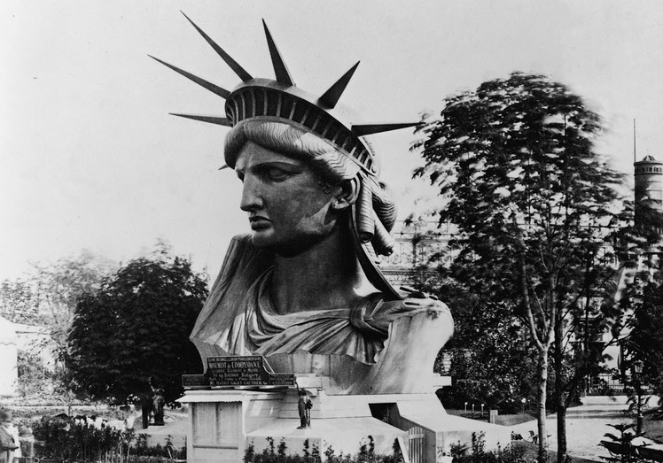 Als die Freiheitsstatue in 214 Kisten aus Frankreich verschifft 1885 in New York ankam