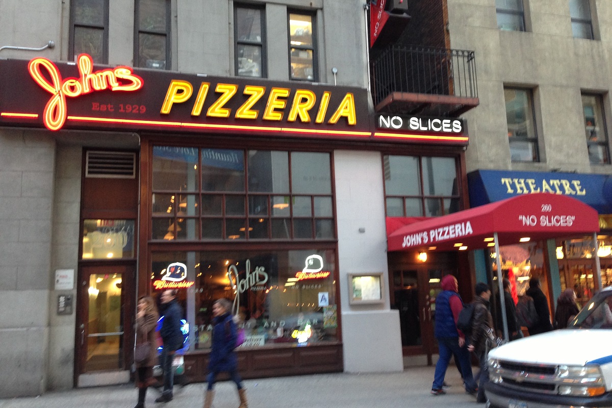 Amerikas größte Pizzeria befindet sich in einer alten Kirche am Times Square