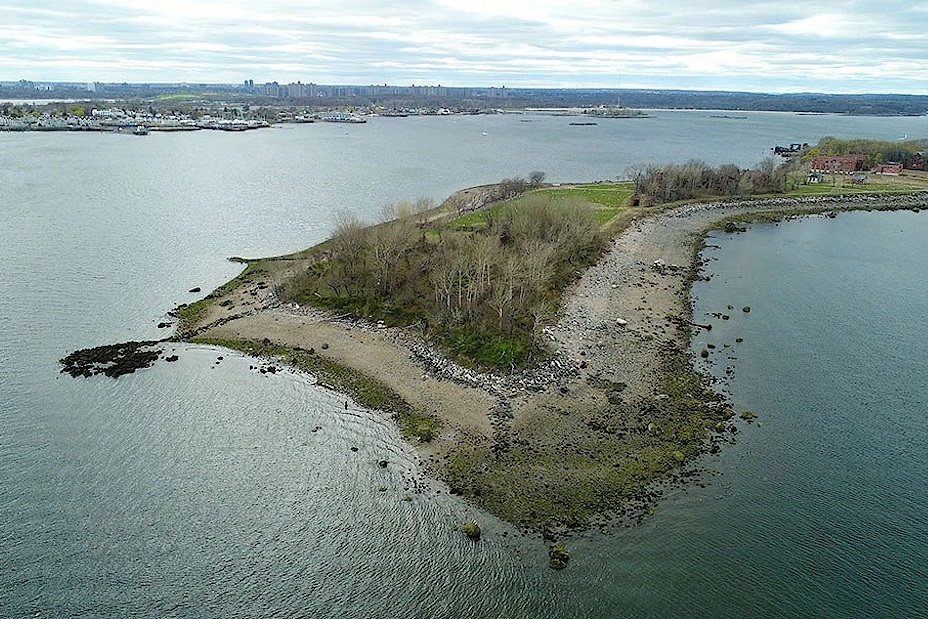 Hart Island – die Insel, auf der eine Millionen Menschen begraben sind, wird bald als Park genutzt