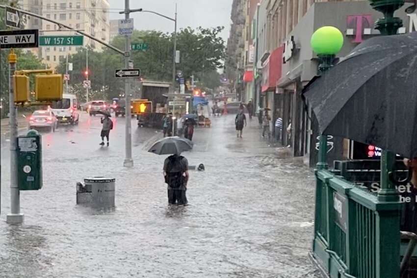 Die historischen Regenfälle in New York – so war es vor Ort – mit Zahlen und Videomaterial