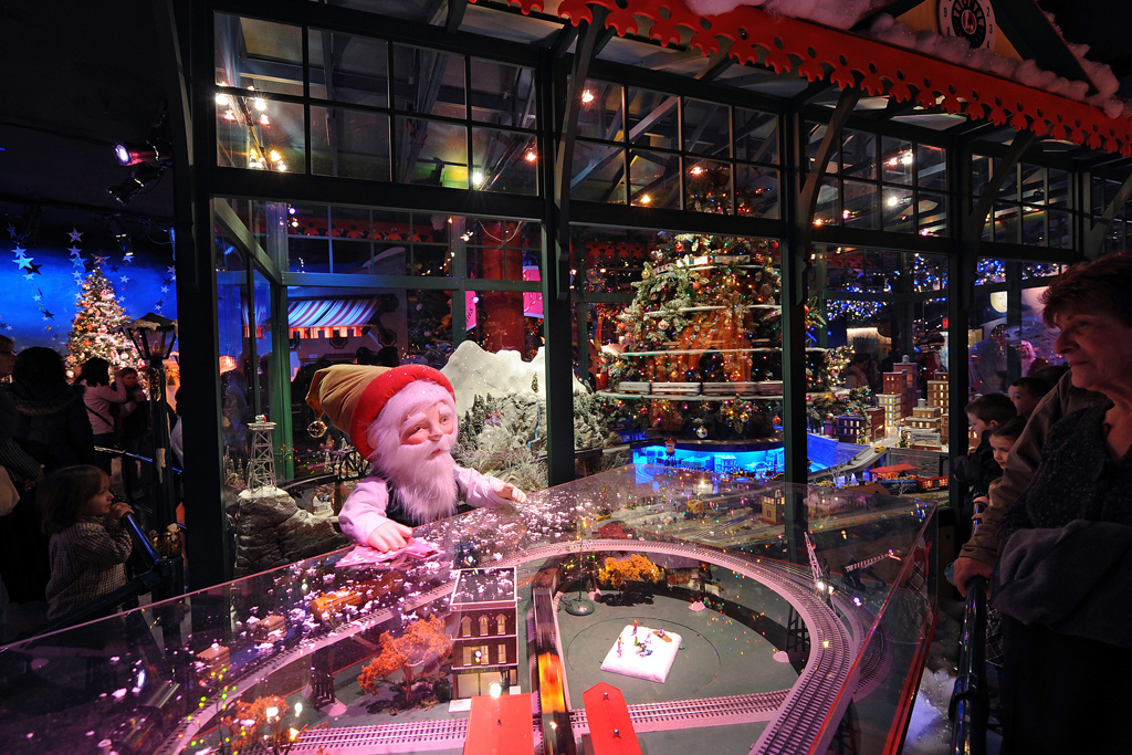 Im Kaufhaus Macy’s hat der Weihnachtsmann ein riesiges Winterwunderland mit viel Tradition  – mit Video (01:11)