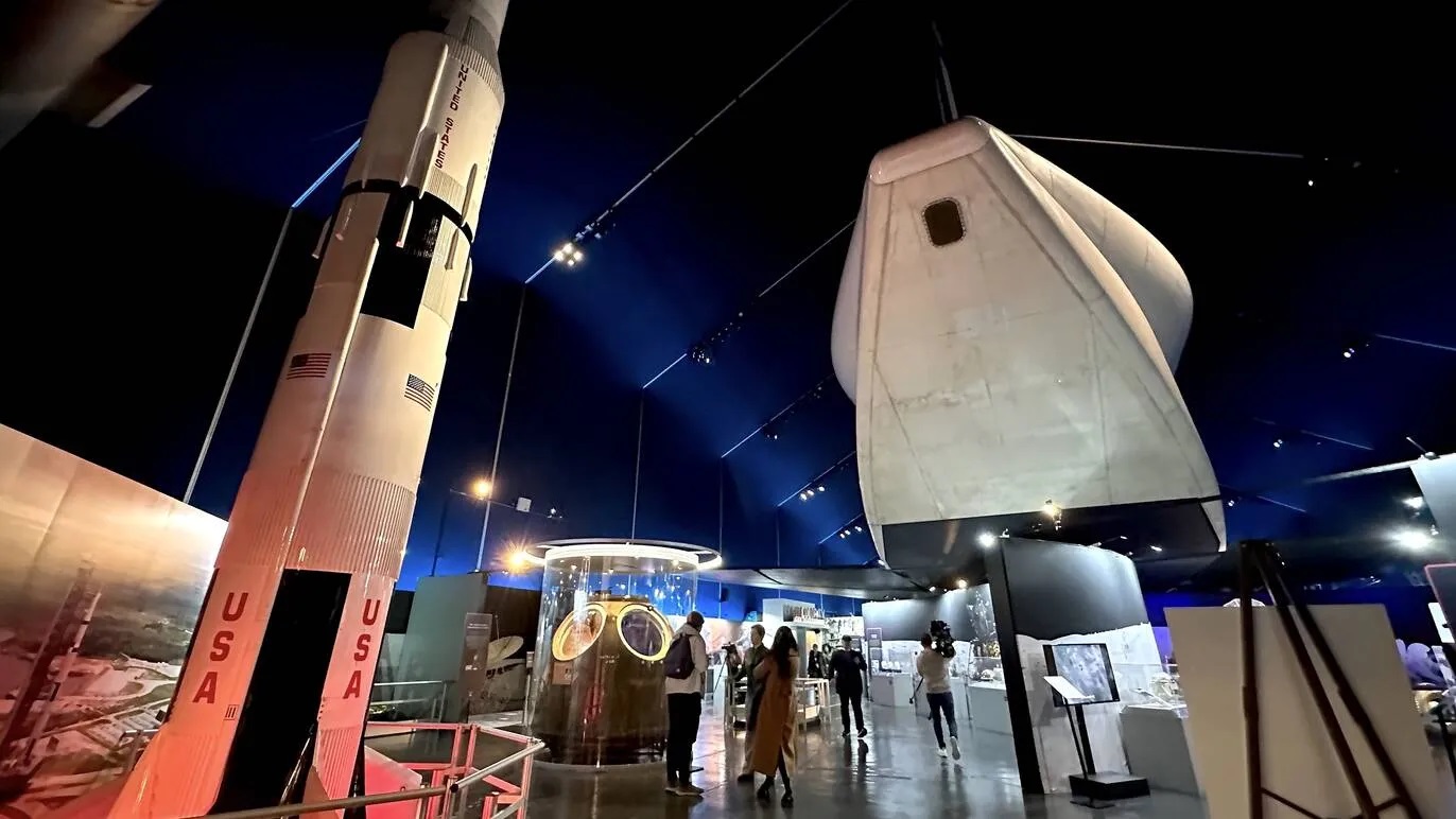 Faszinierende Ausstellung zur ersten bemannten Mondmission – Apollo 11 – eröffnet