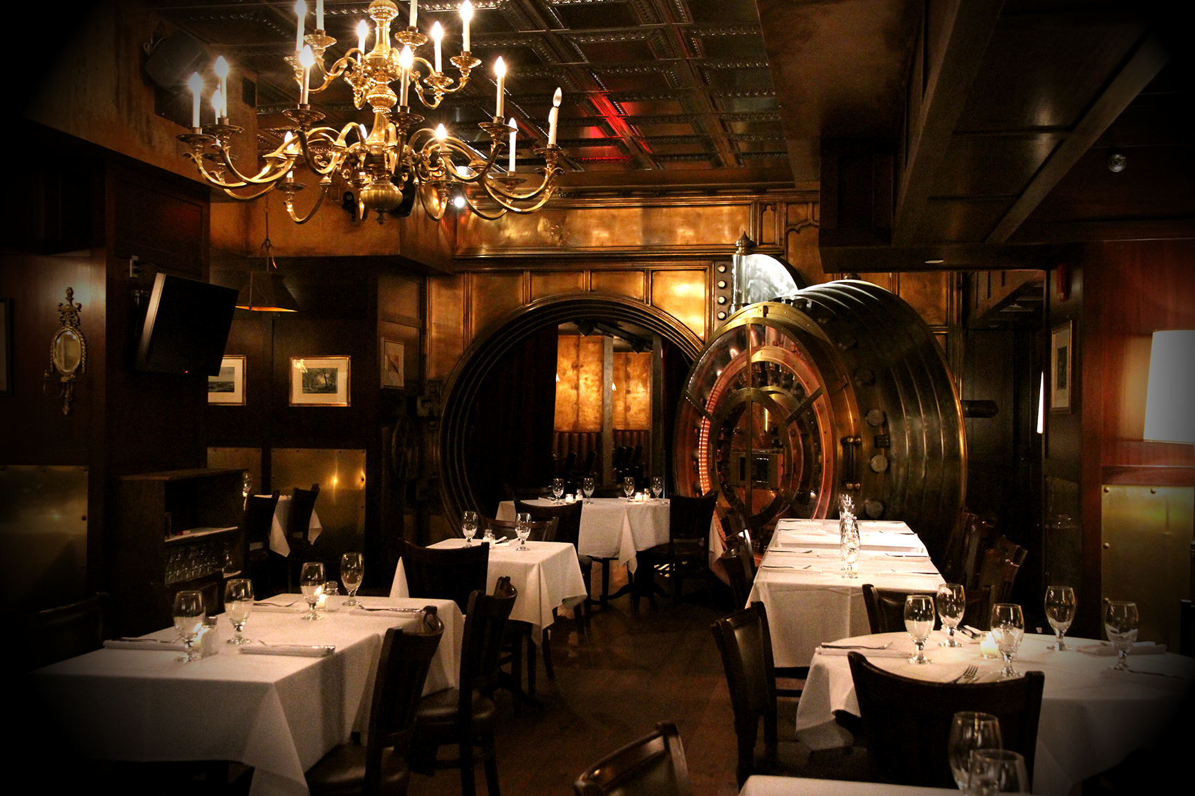 Wie ein gewaltiges, altes Tresorgewölbe im Financial District zu einem Restaurant wurde